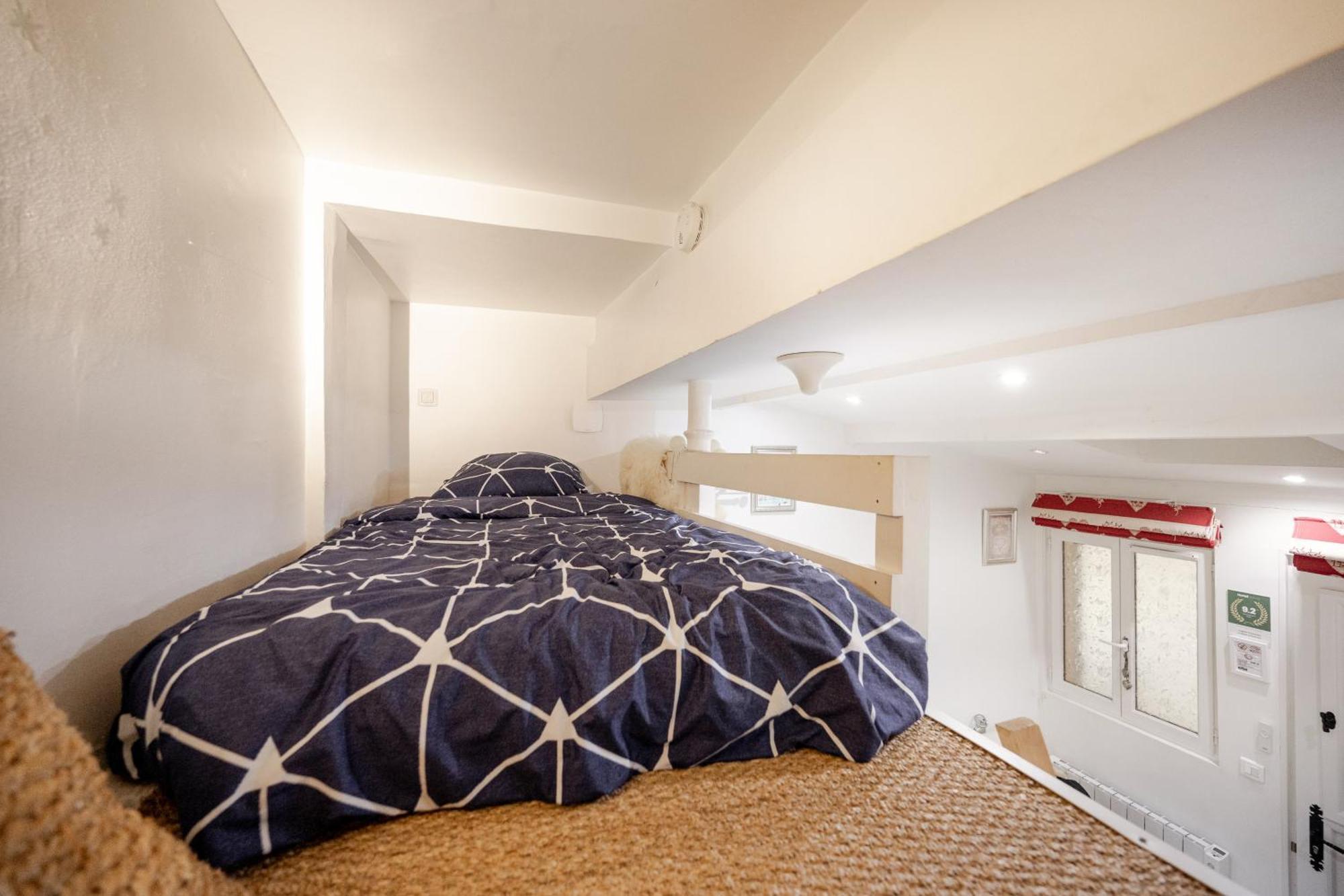 Апартаменты Superb Tiny House In Heart Of Paris 1St! Экстерьер фото